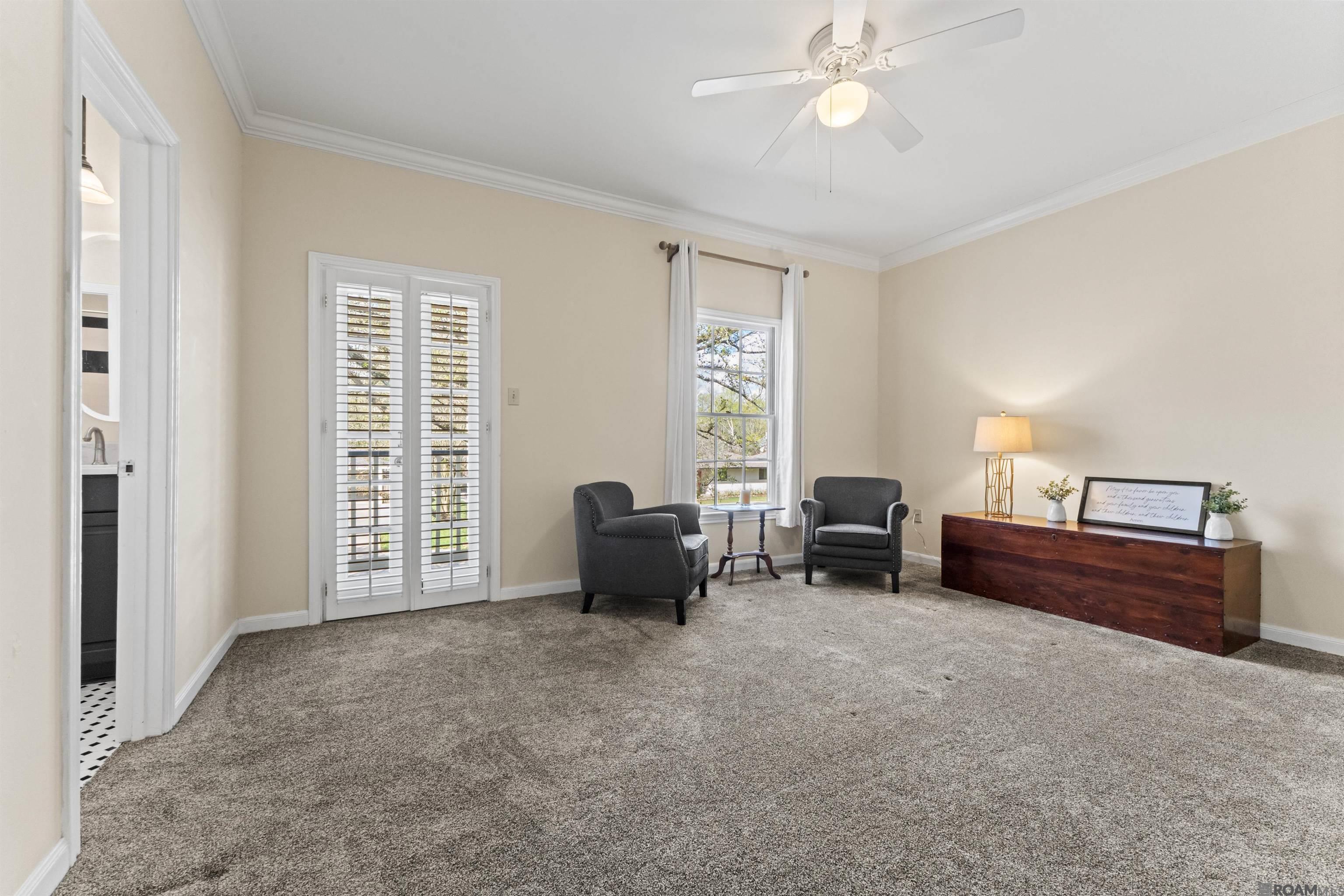 1925 Country Club Dr