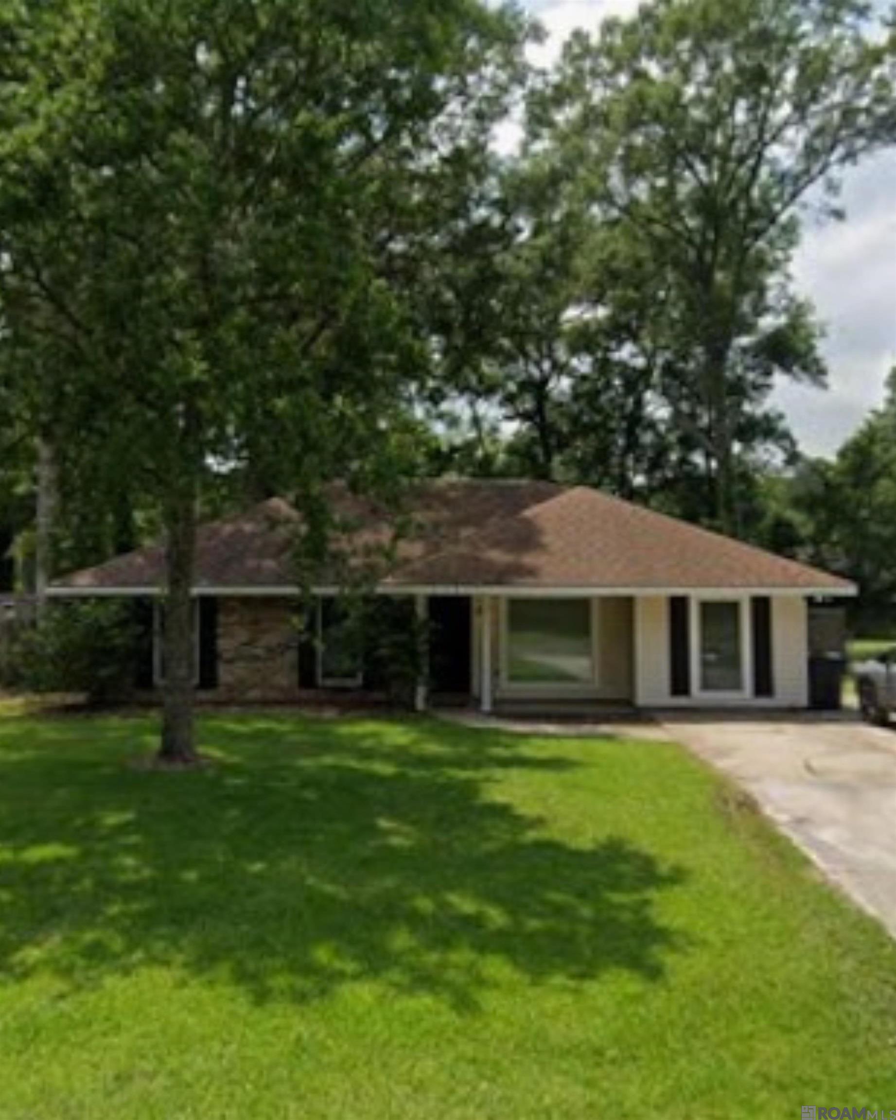 11051 Harvest Dr