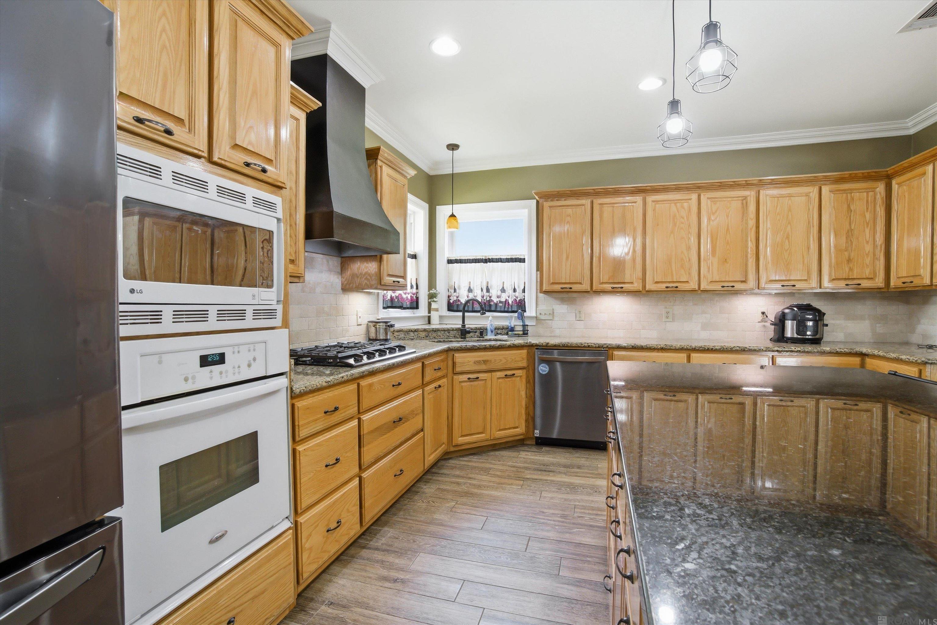 18248 Magnolia Bend Rd