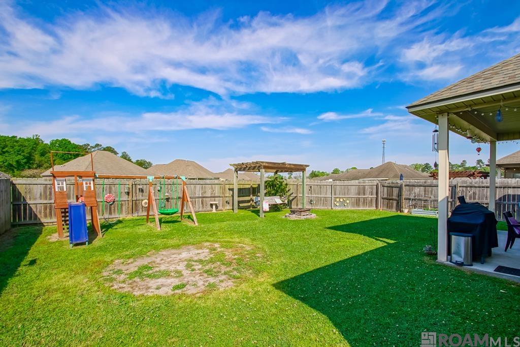23273 Conifer Dr