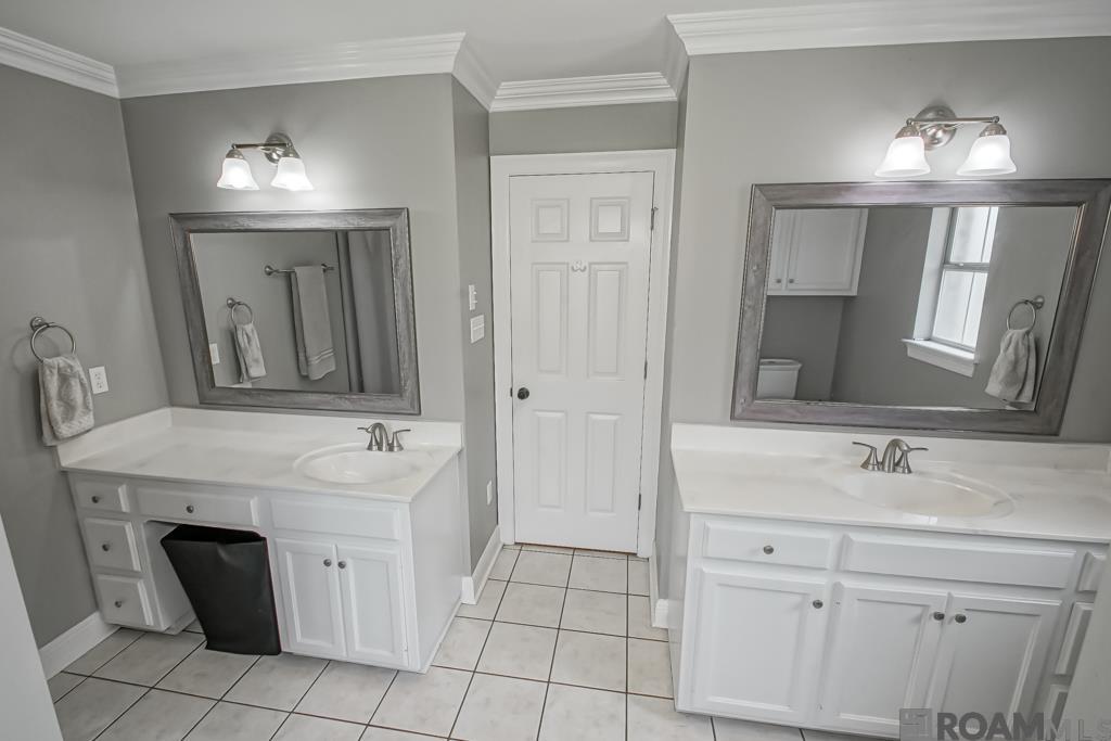 11645 Greenwell Springs-port Hudson Rd