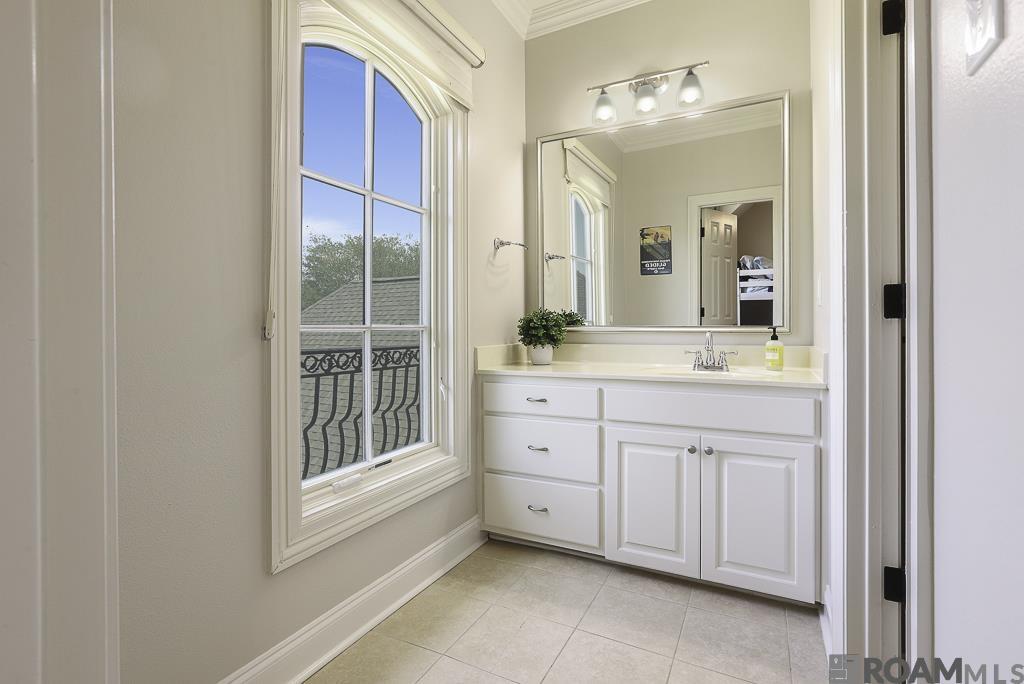 40136 Swan Cir
