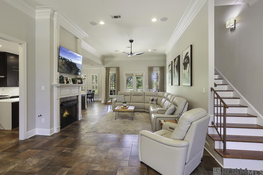 40136 Swan Cir