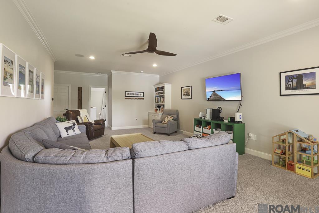 40136 Swan Cir