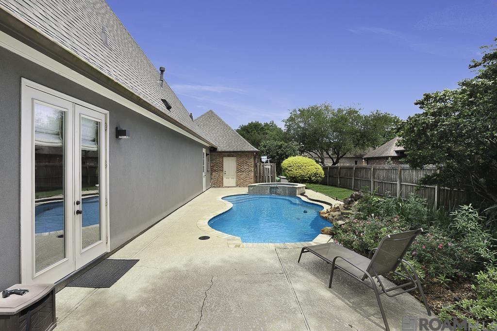 40136 Swan Cir