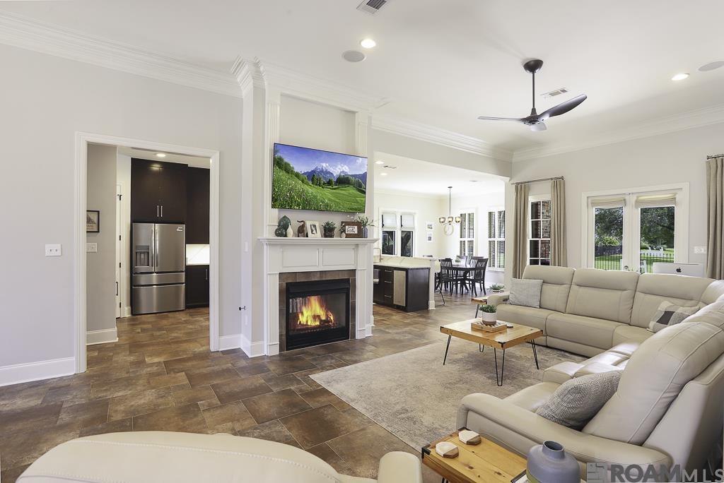 40136 Swan Cir
