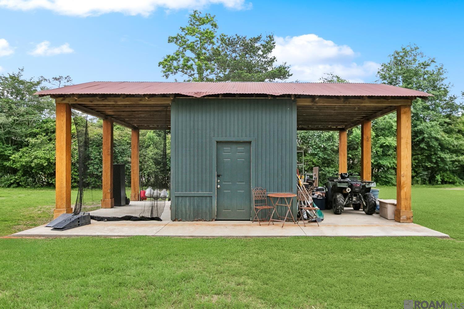 8196 Wildwood Dr