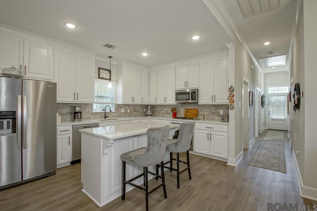 10106 Grayton Dr