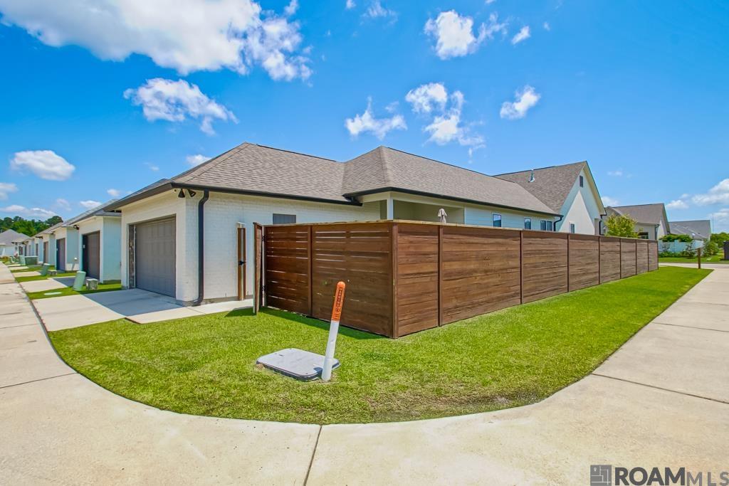 10106 Grayton Dr