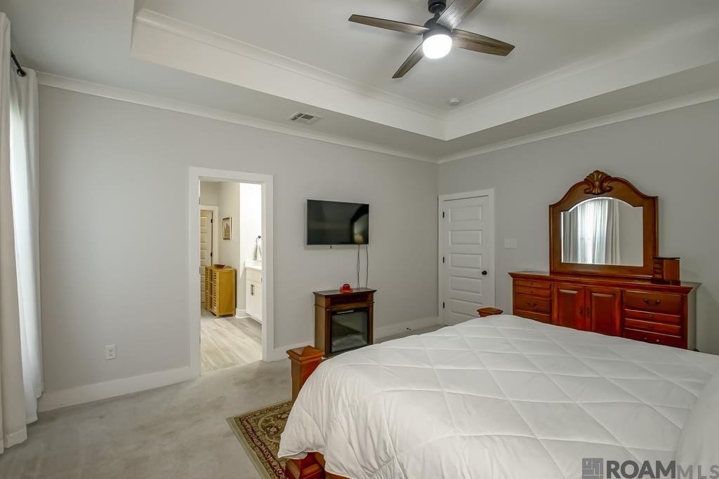 10106 Grayton Dr