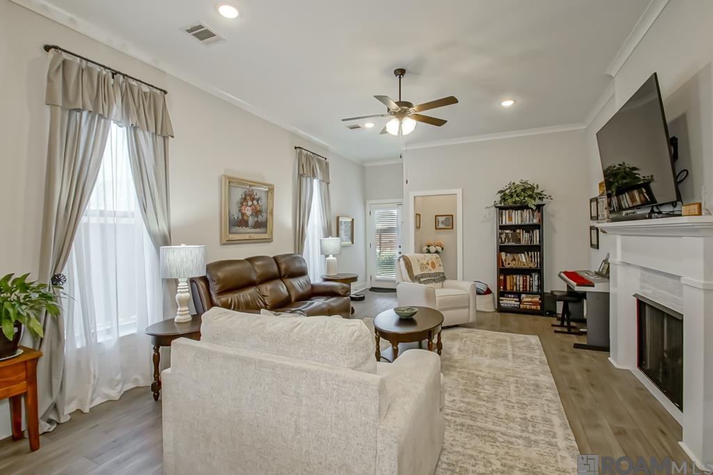 10106 Grayton Dr
