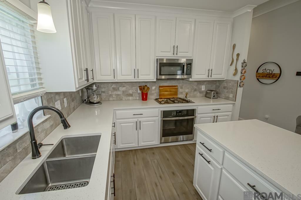 10106 Grayton Dr