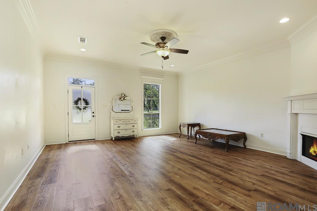 29407 Preston Pointe Dr