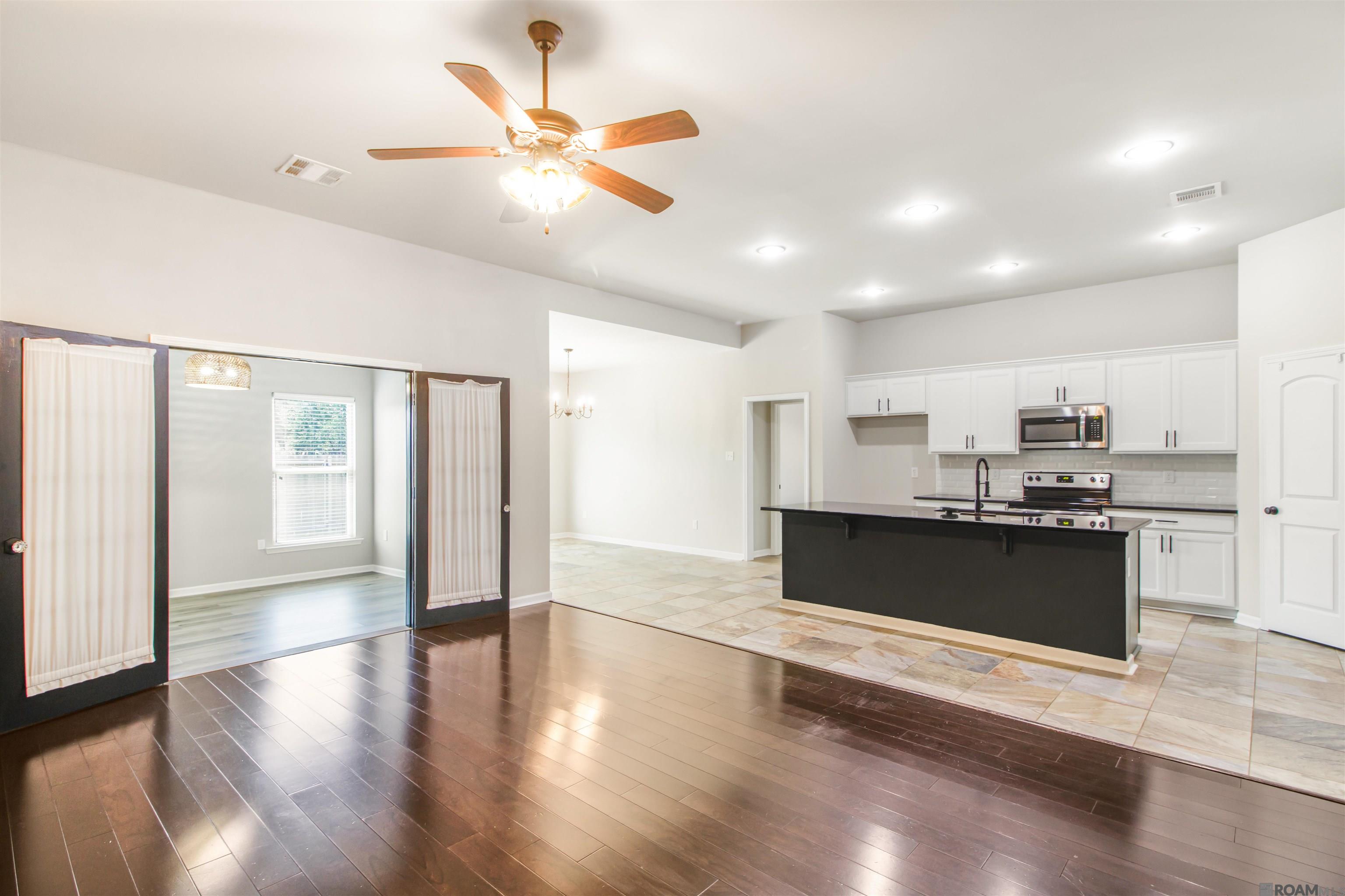 32463 Curtis Cove Ln