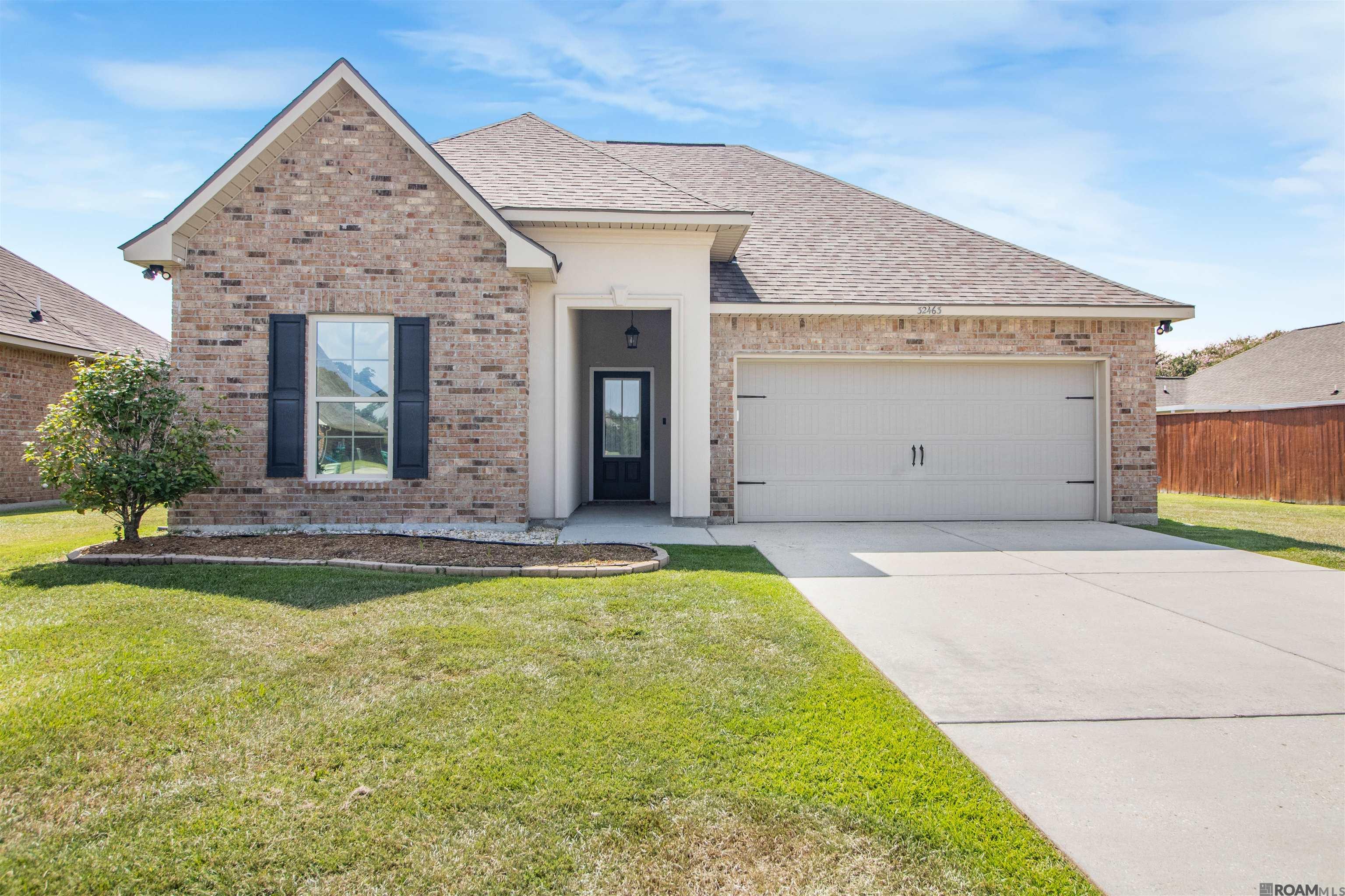32463 Curtis Cove Ln