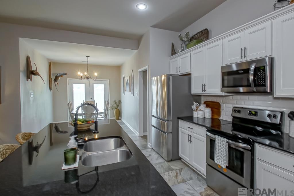 32463 Curtis Cove Ln