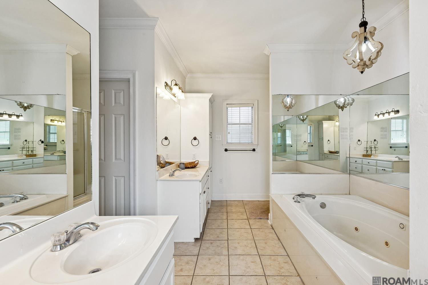 12248 S Milstead Pl