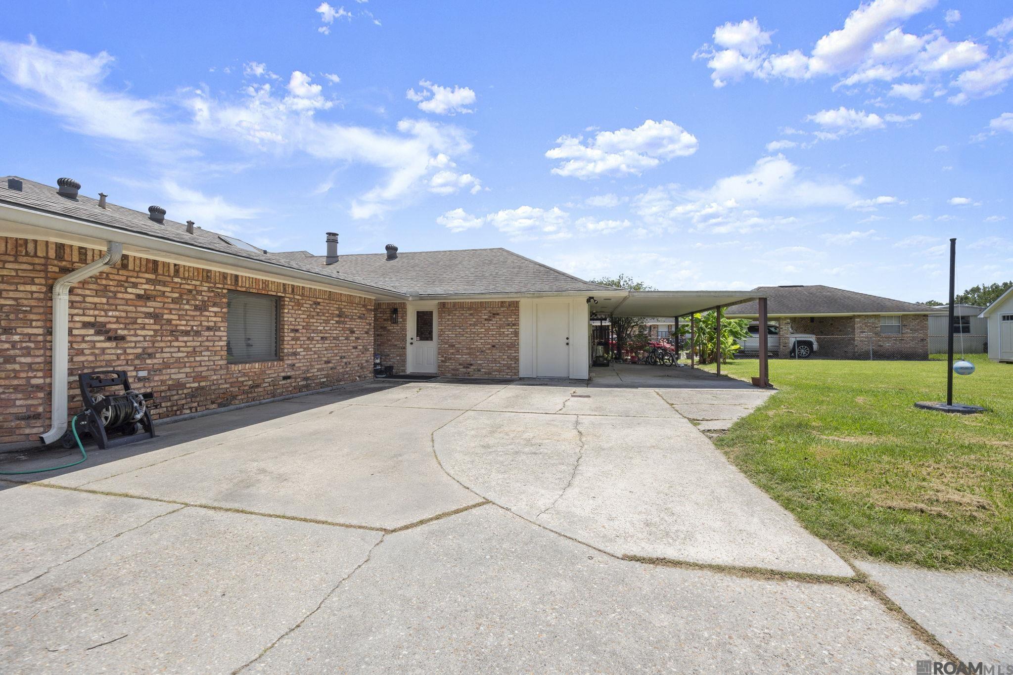 4920 Woodlyn Dr