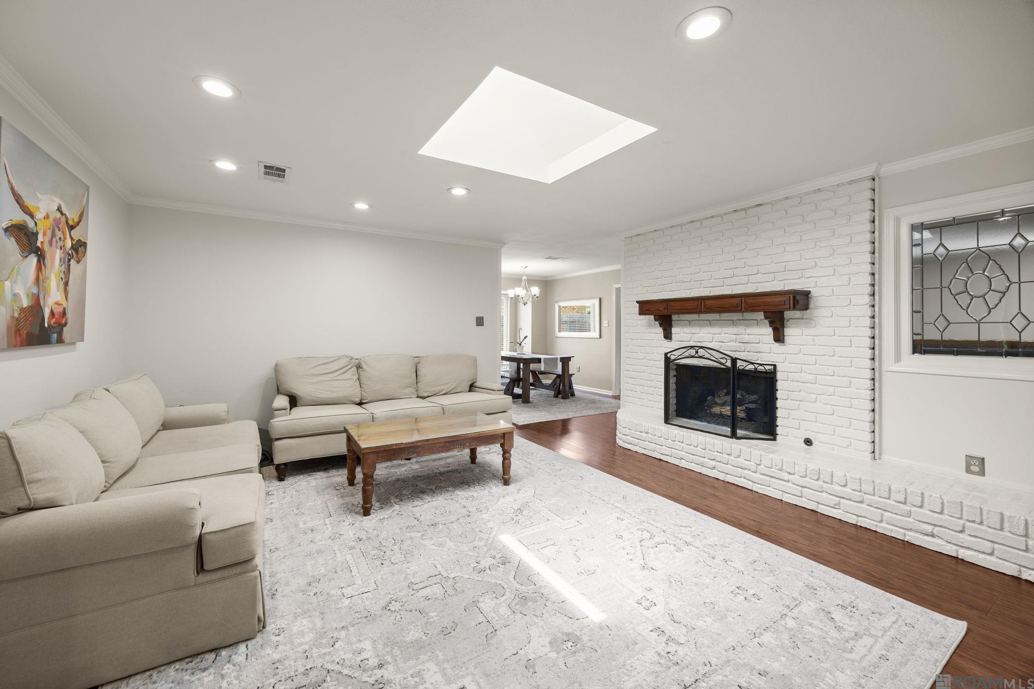 4920 Woodlyn Dr