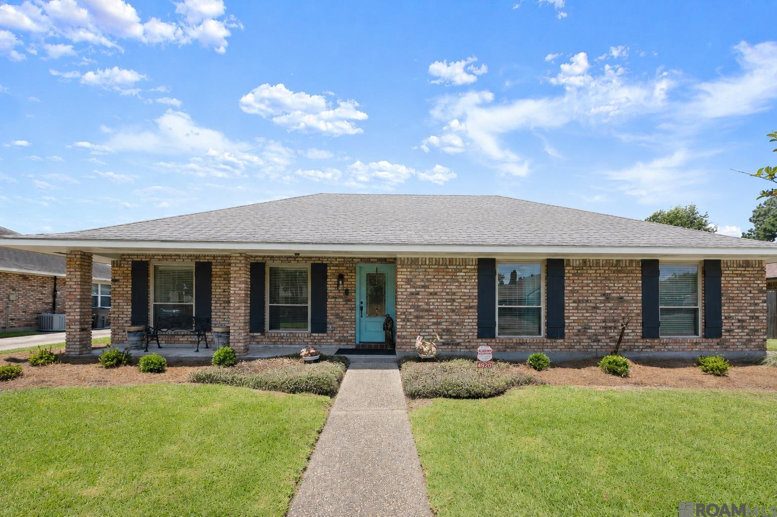 4920 Woodlyn Dr