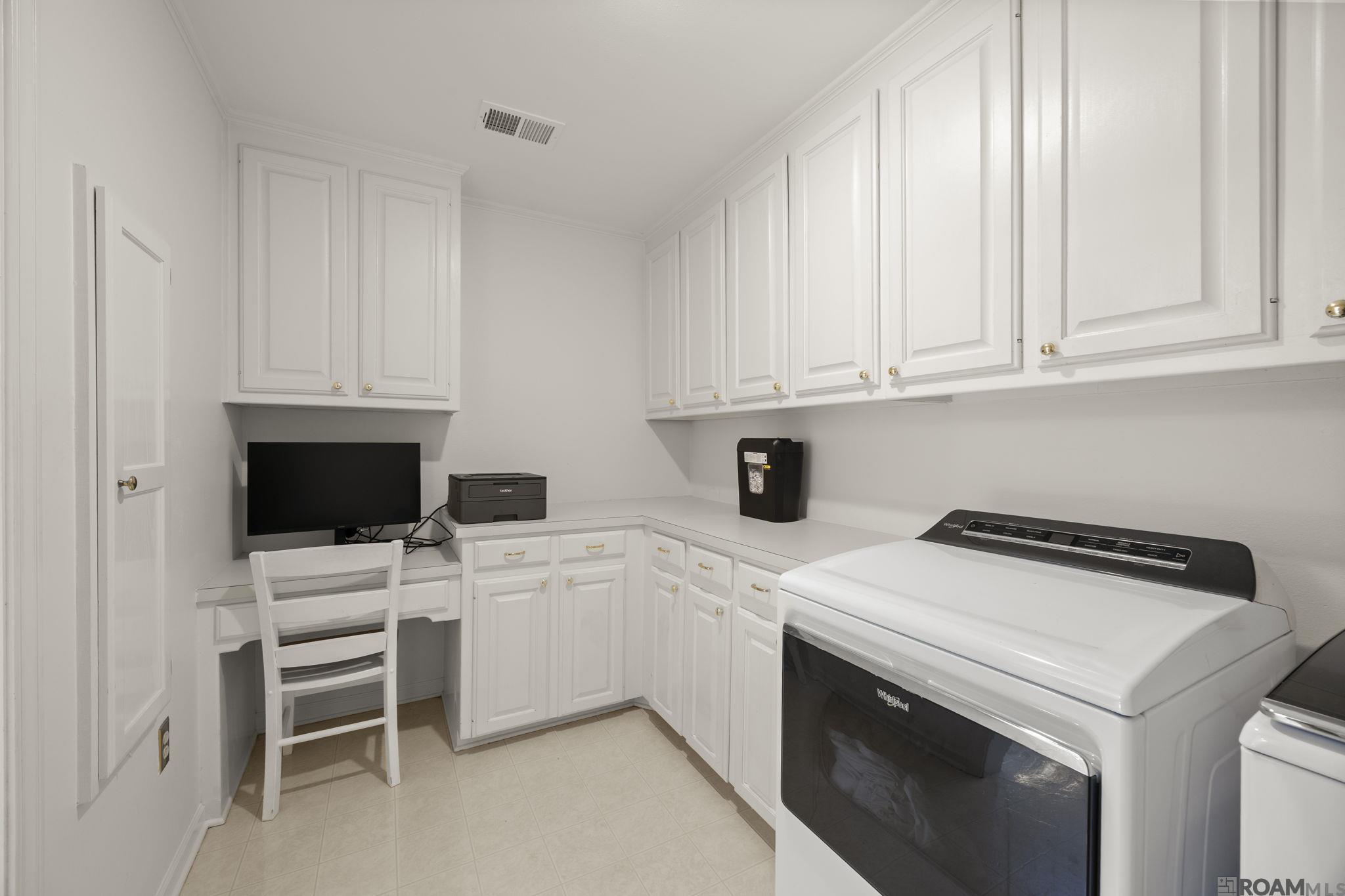 4920 Woodlyn Dr