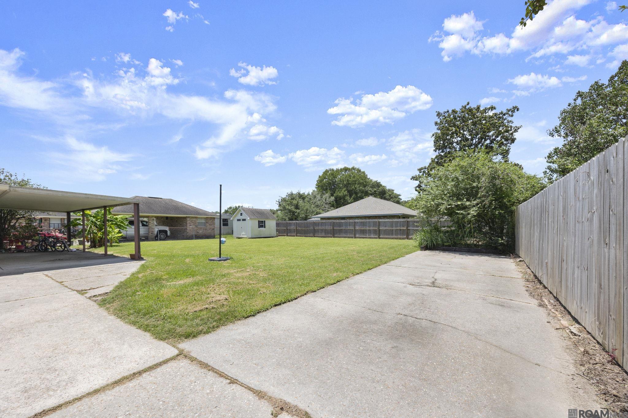 4920 Woodlyn Dr