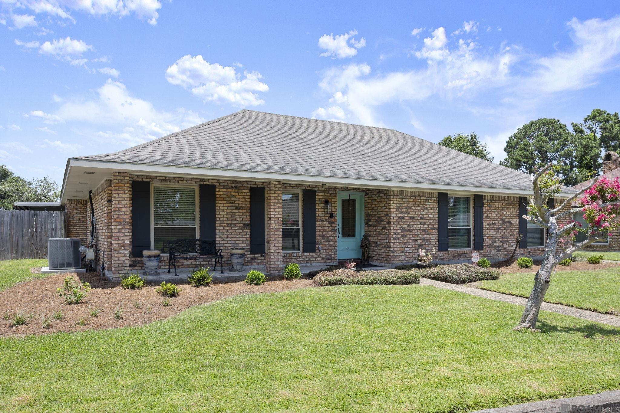 4920 Woodlyn Dr
