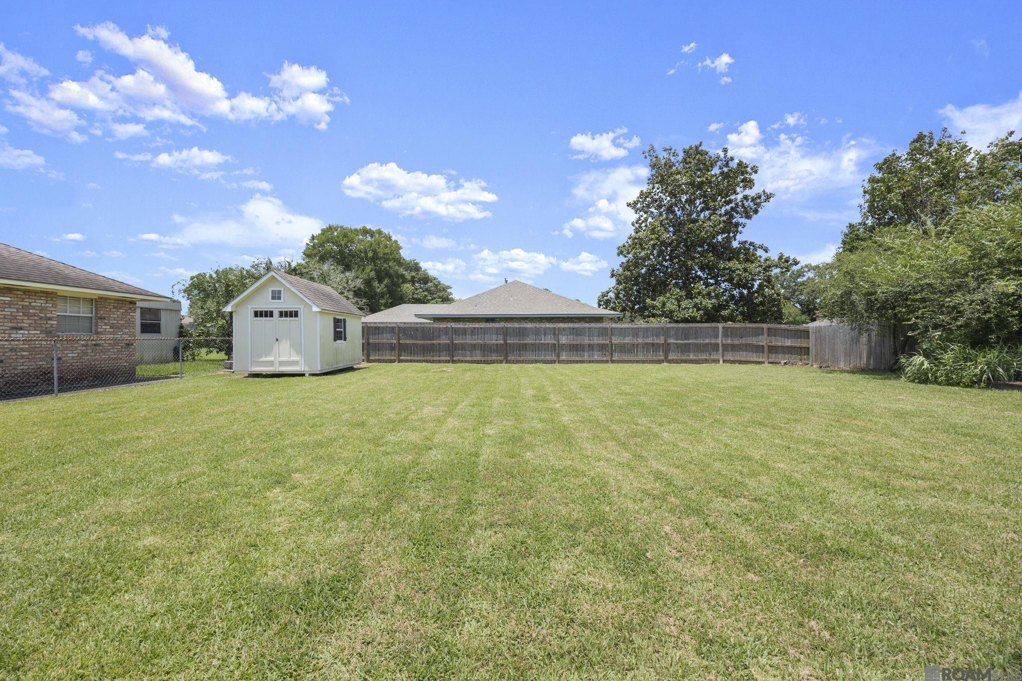4920 Woodlyn Dr
