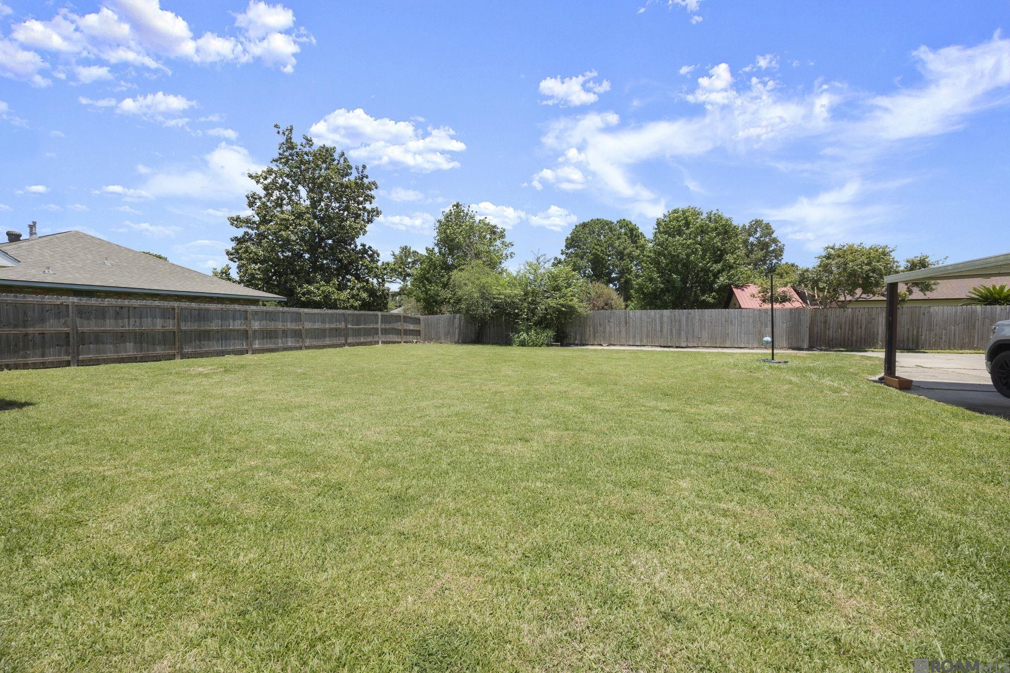 4920 Woodlyn Dr