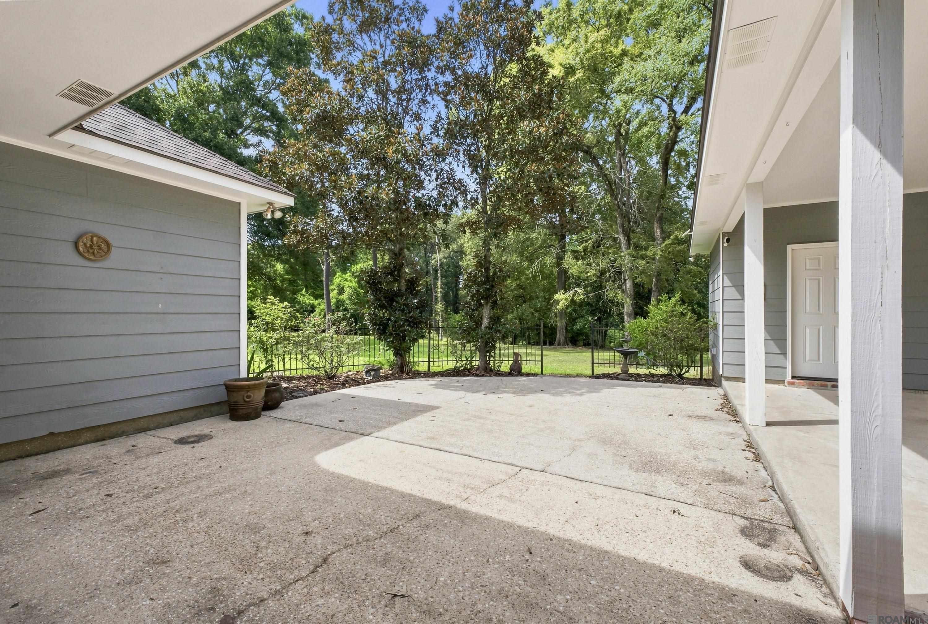 18637 Magnolia Bend Rd