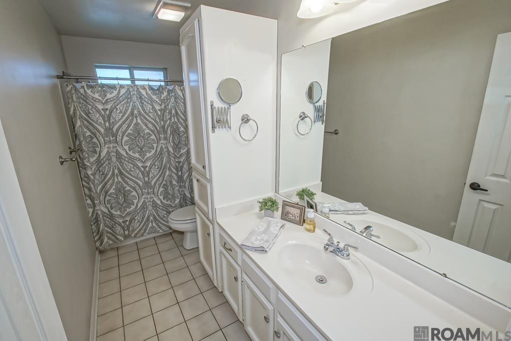 9141 Gary Dr