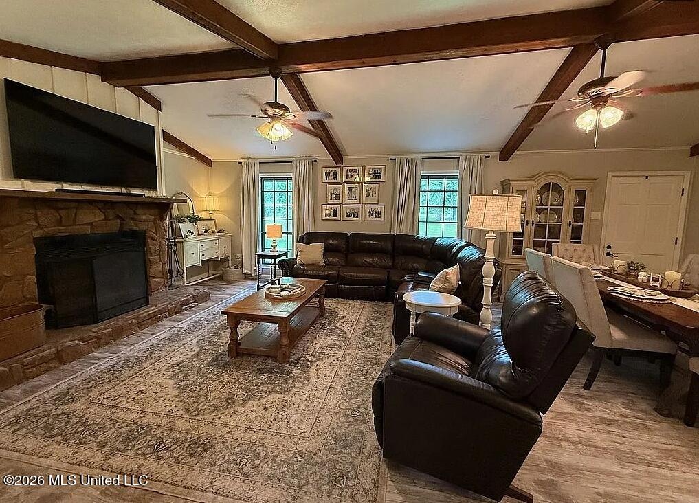 1371 Berwick Cassels Road