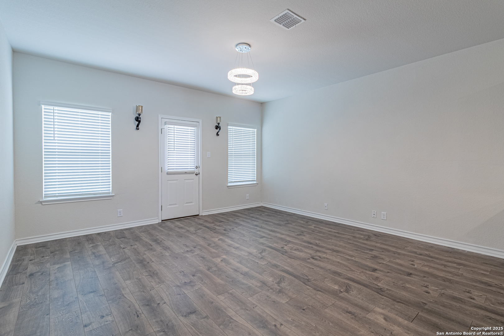 13515 Boothe