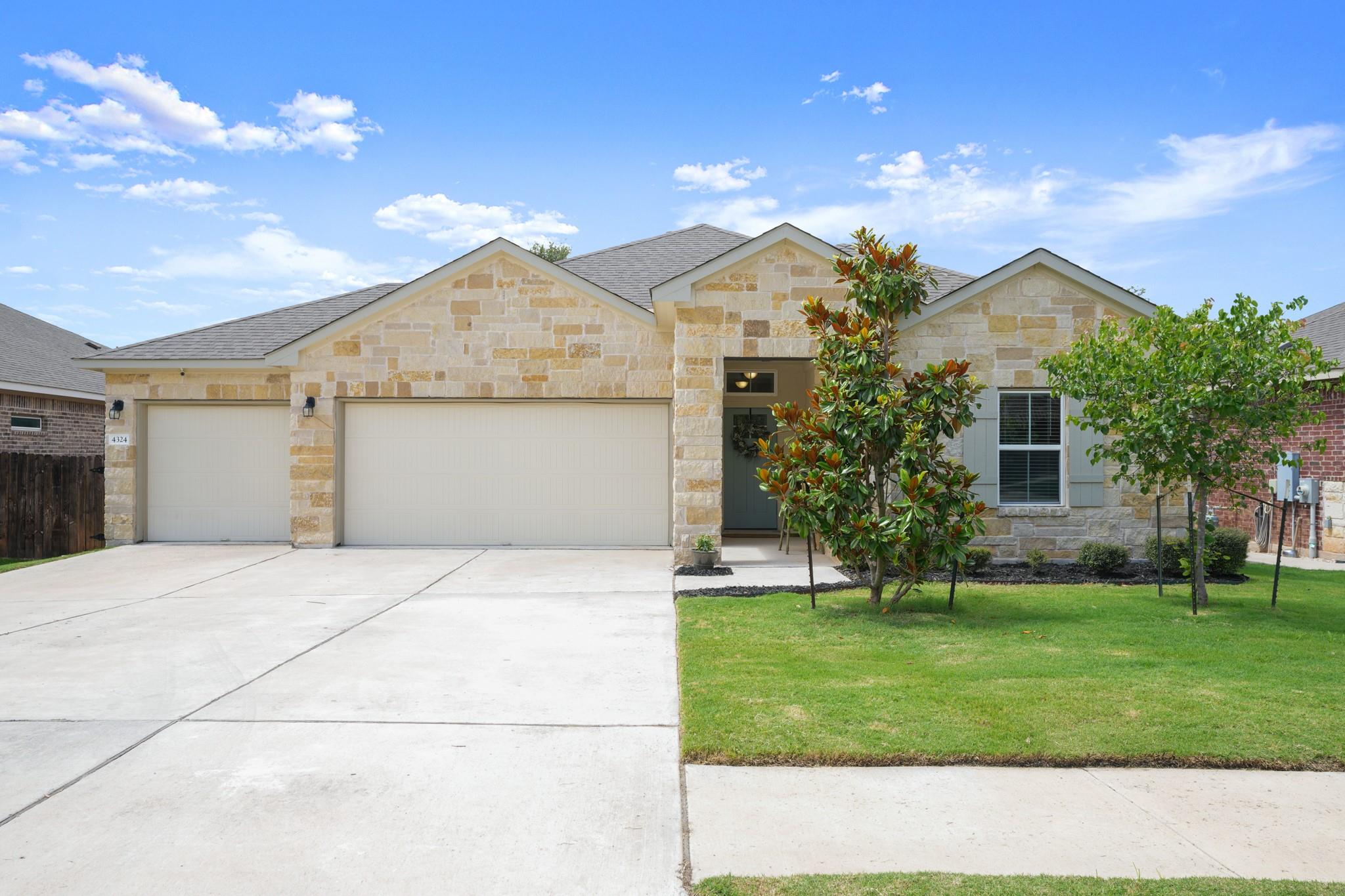 4324 Rockbrook Farms LN