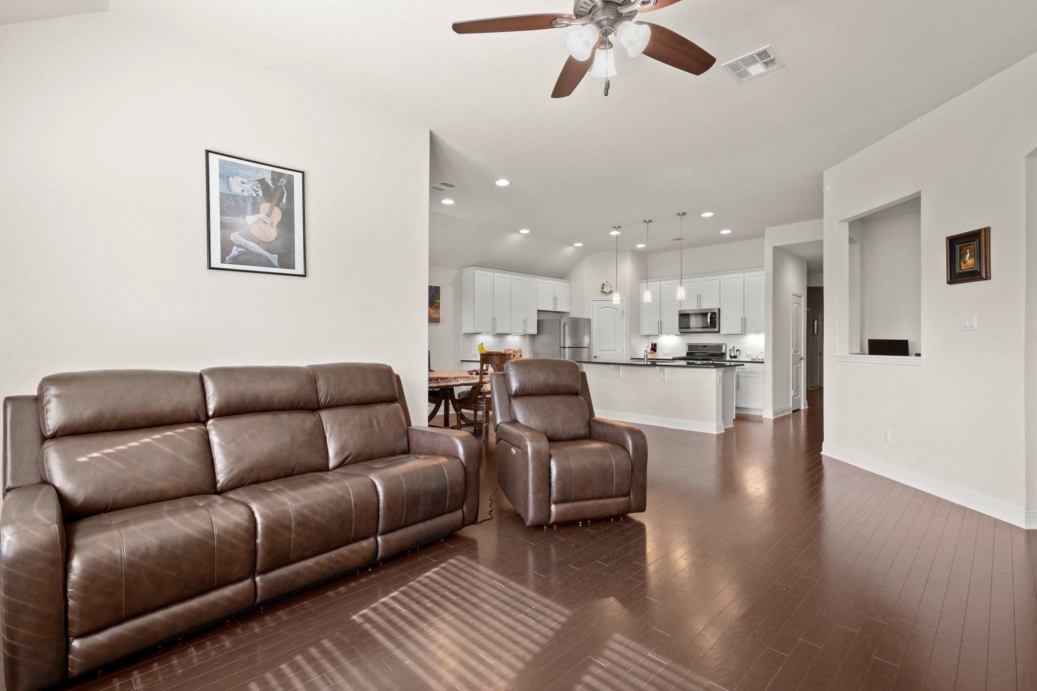 2931 Salvador LN