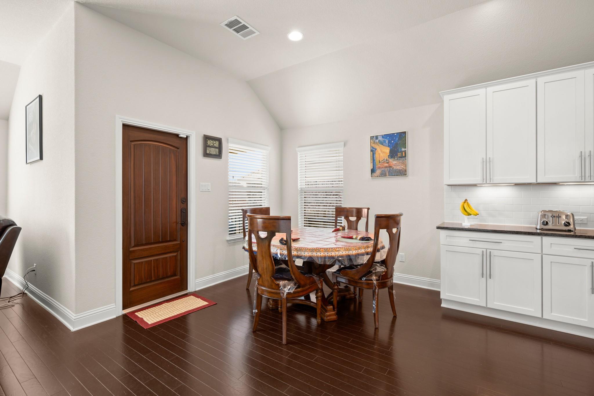 2931 Salvador LN