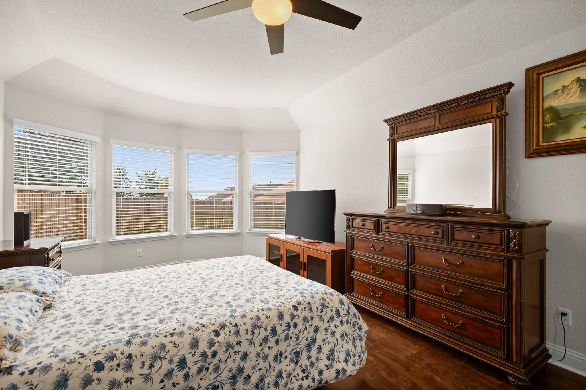 2931 Salvador LN