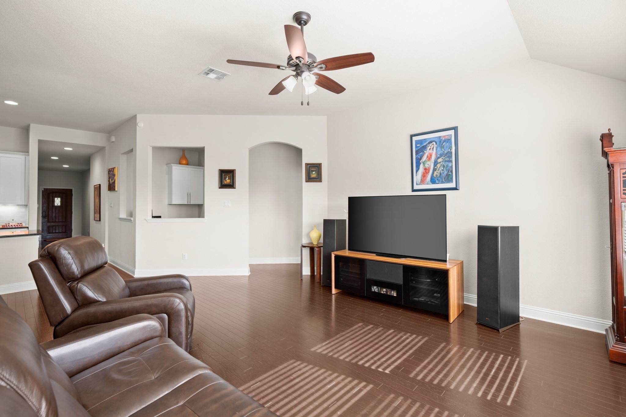 2931 Salvador LN
