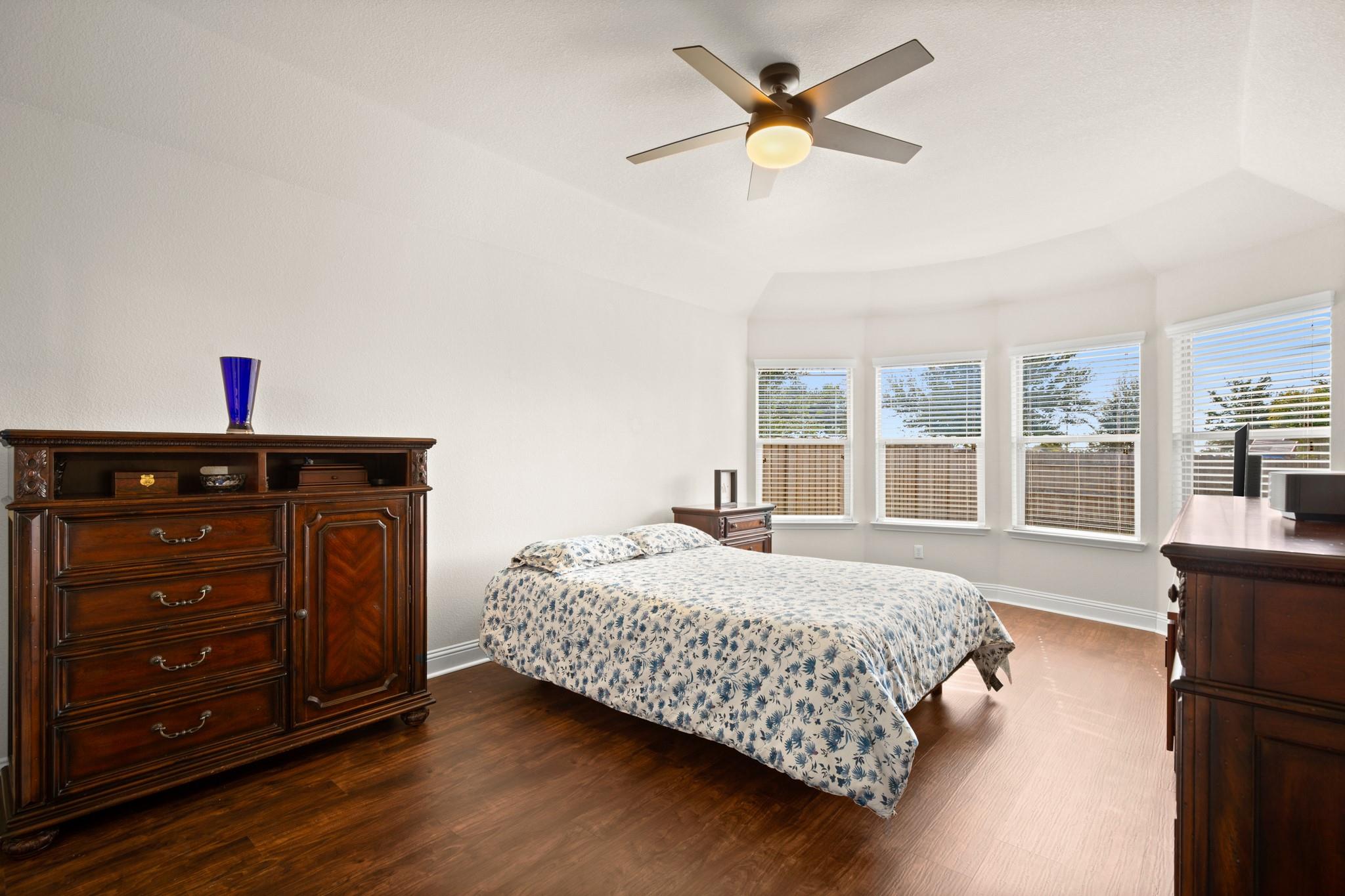 2931 Salvador LN