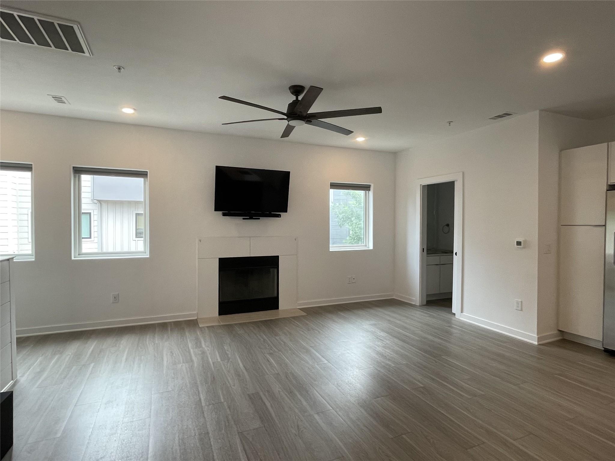 5924 S Congress Ave # 152S