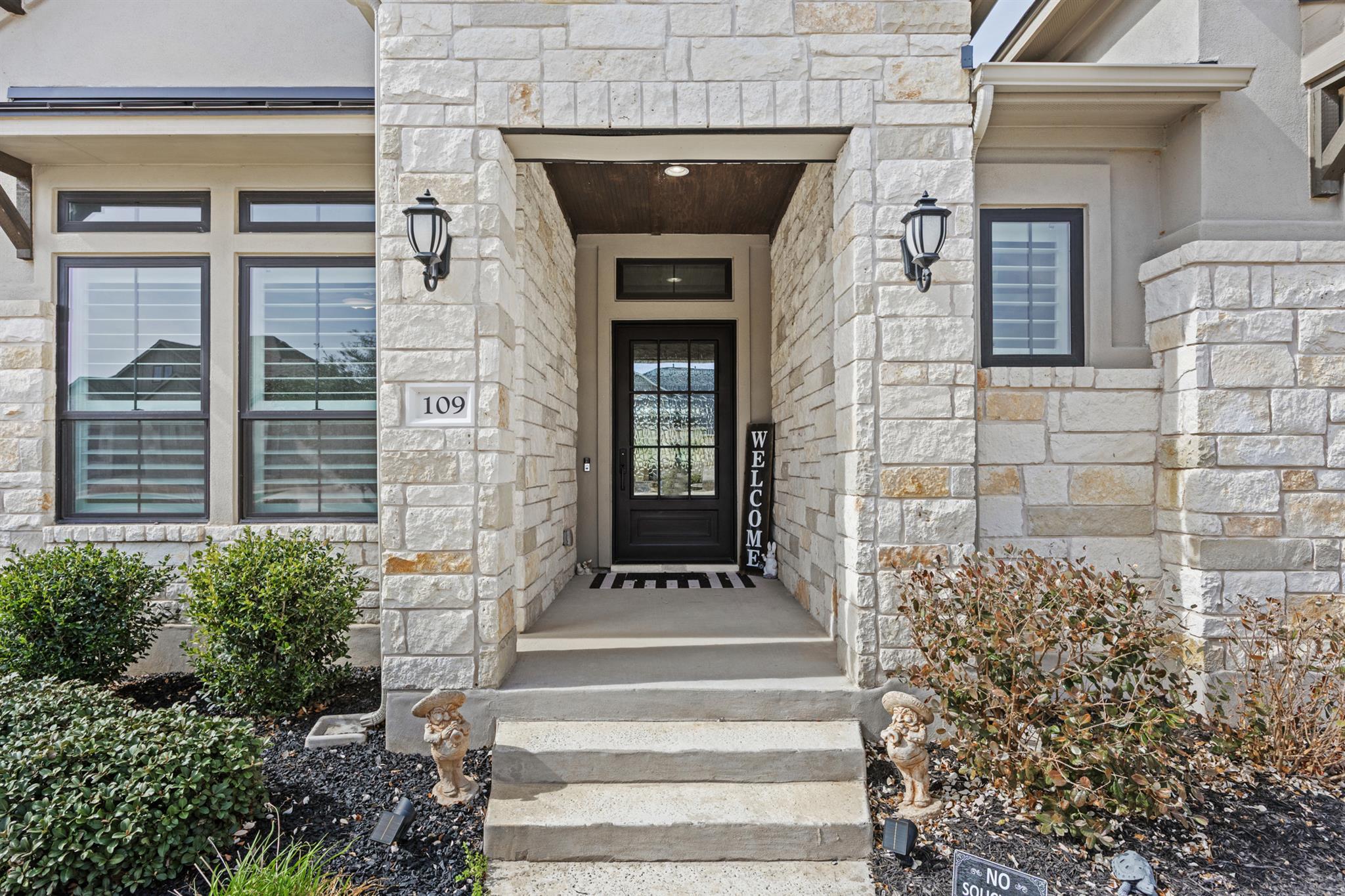 109 Alonda WAY