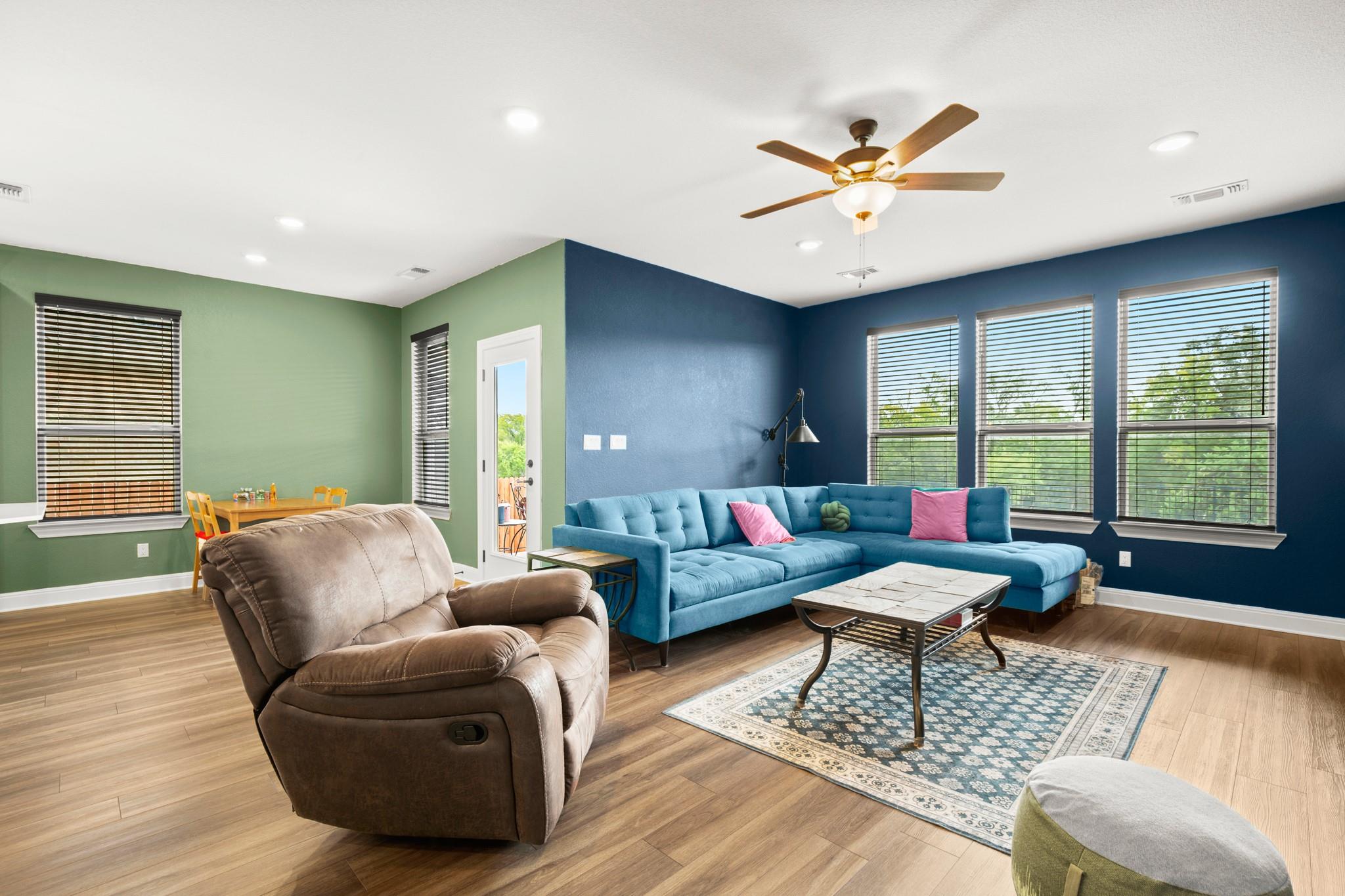 208 Olinda WAY