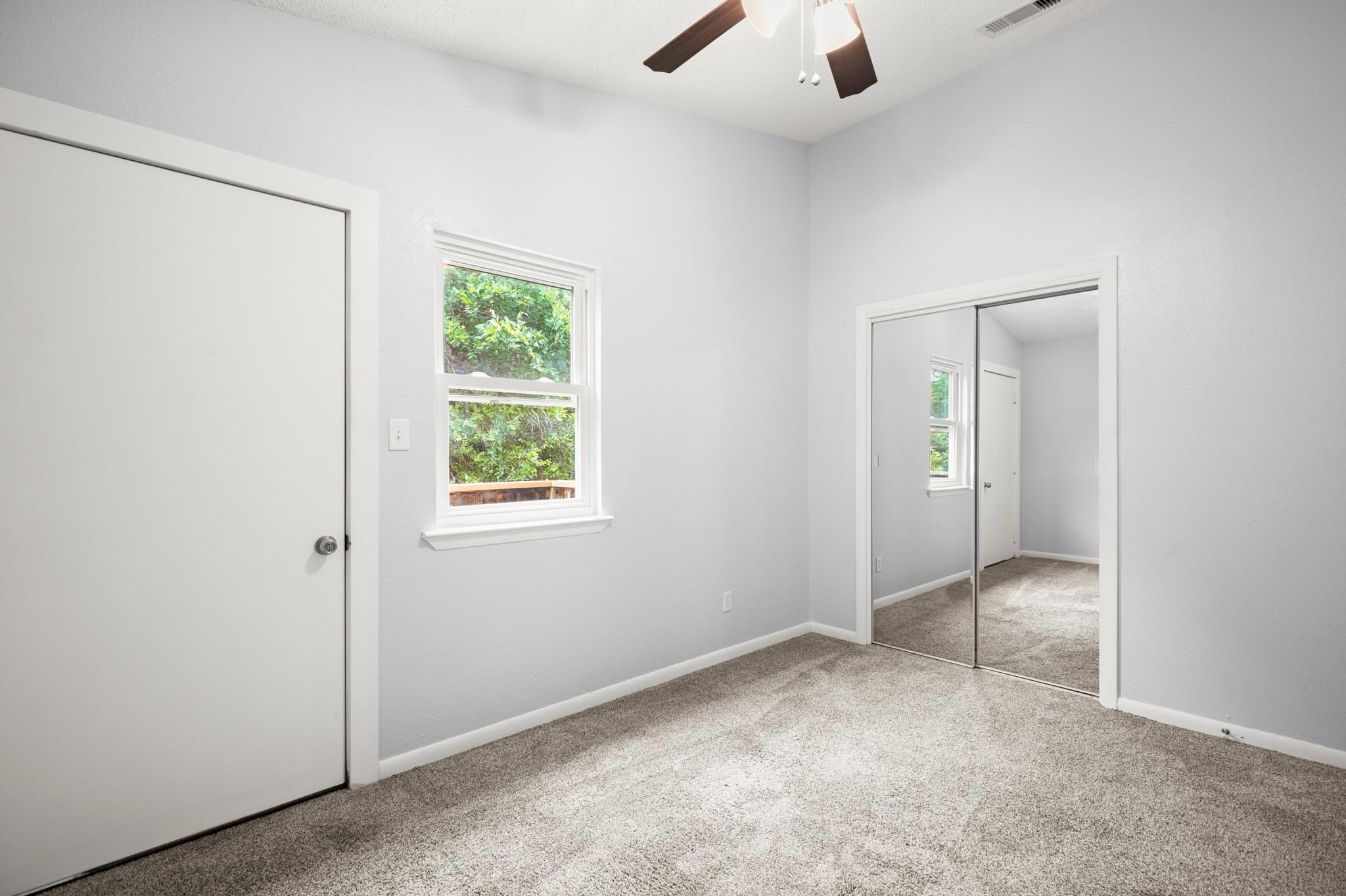 10905 Elm ST