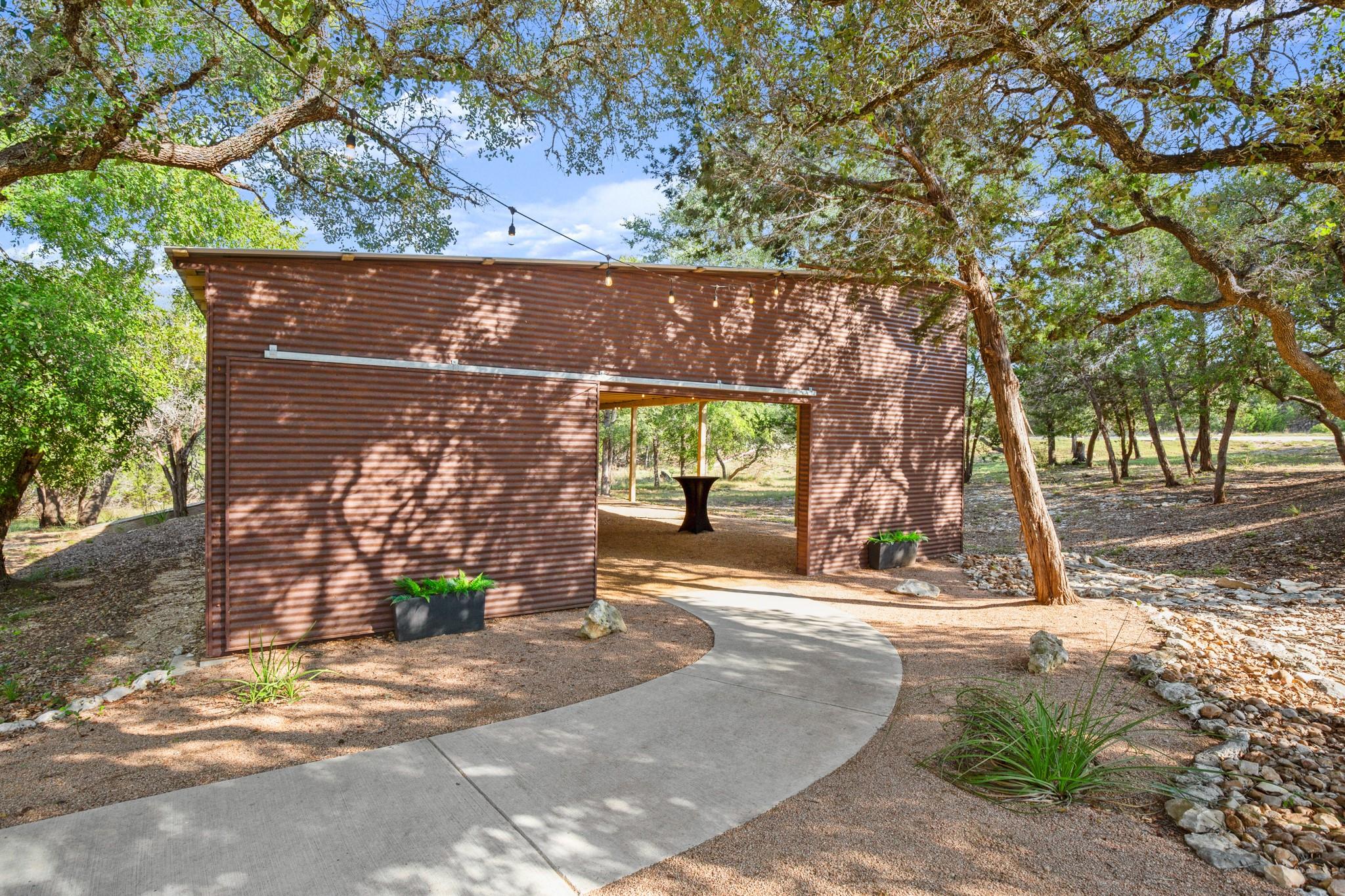 601 Sandy Point RD, Wimberley