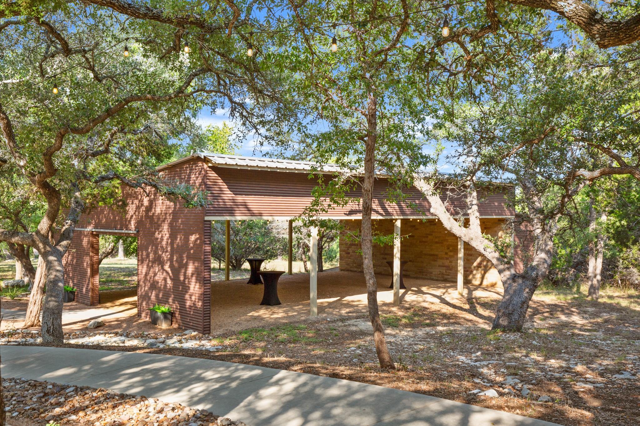 601 Sandy Point RD, Wimberley