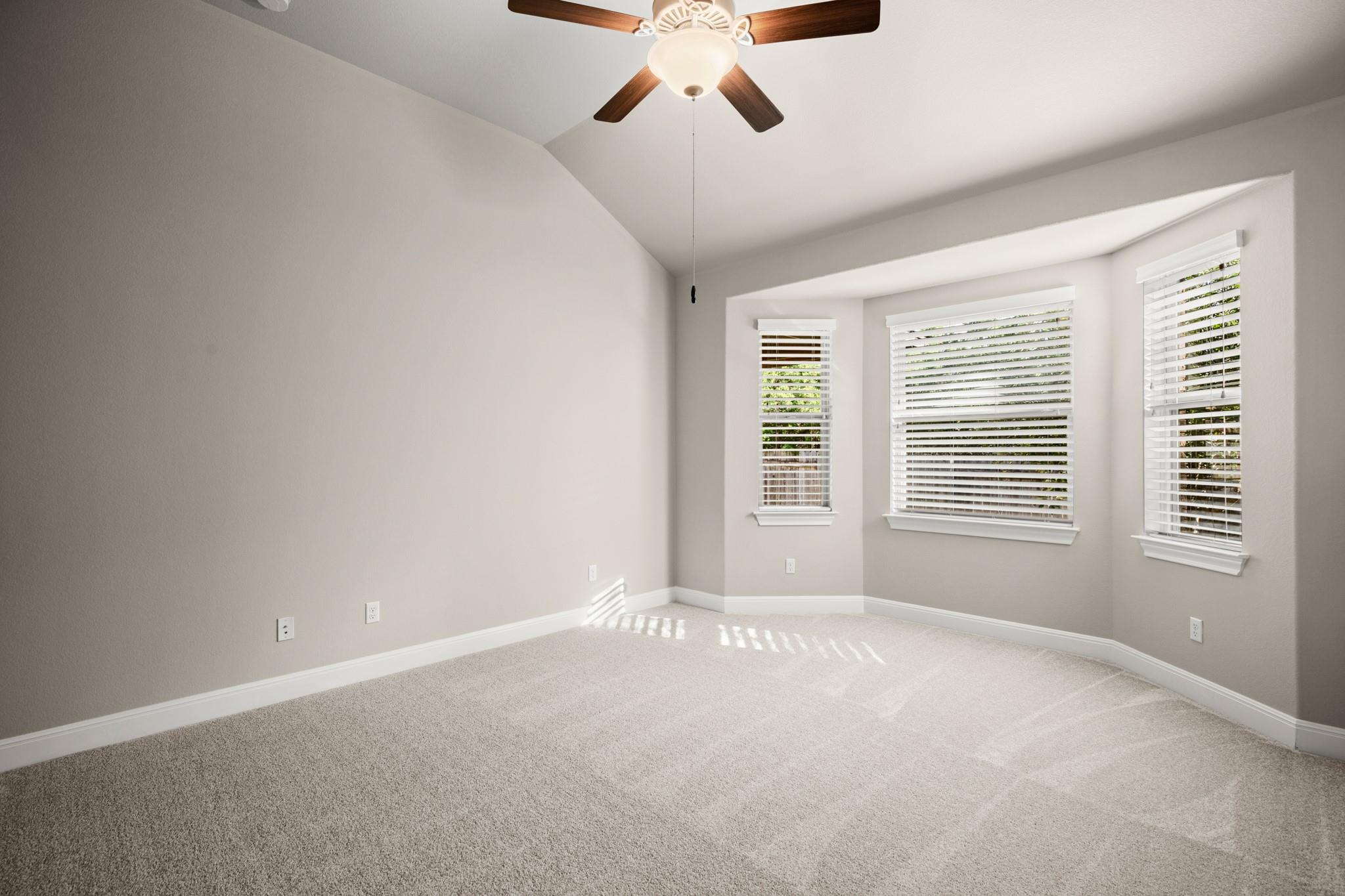 2233 Yaupon Range DR