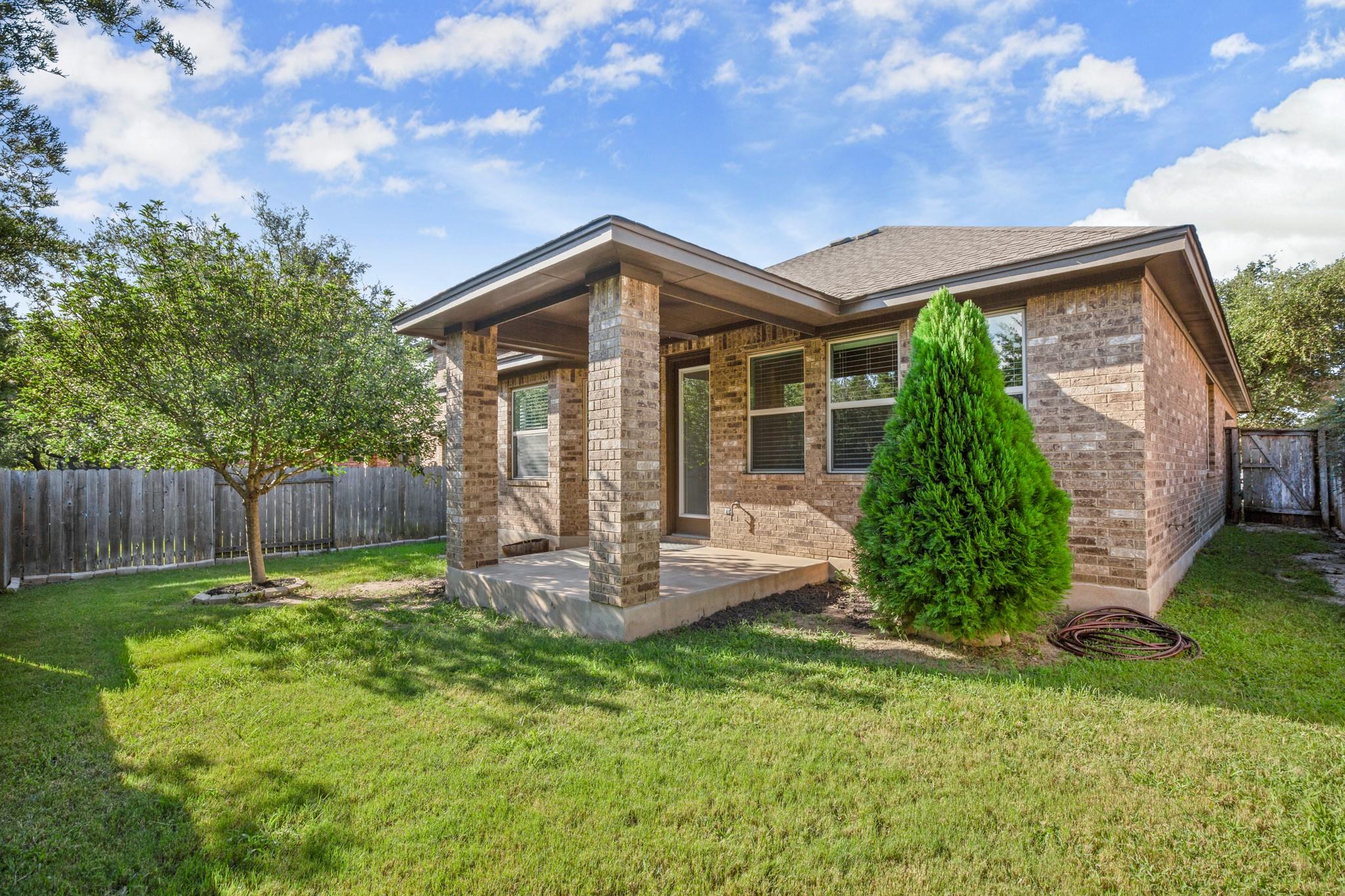 2233 Yaupon Range DR