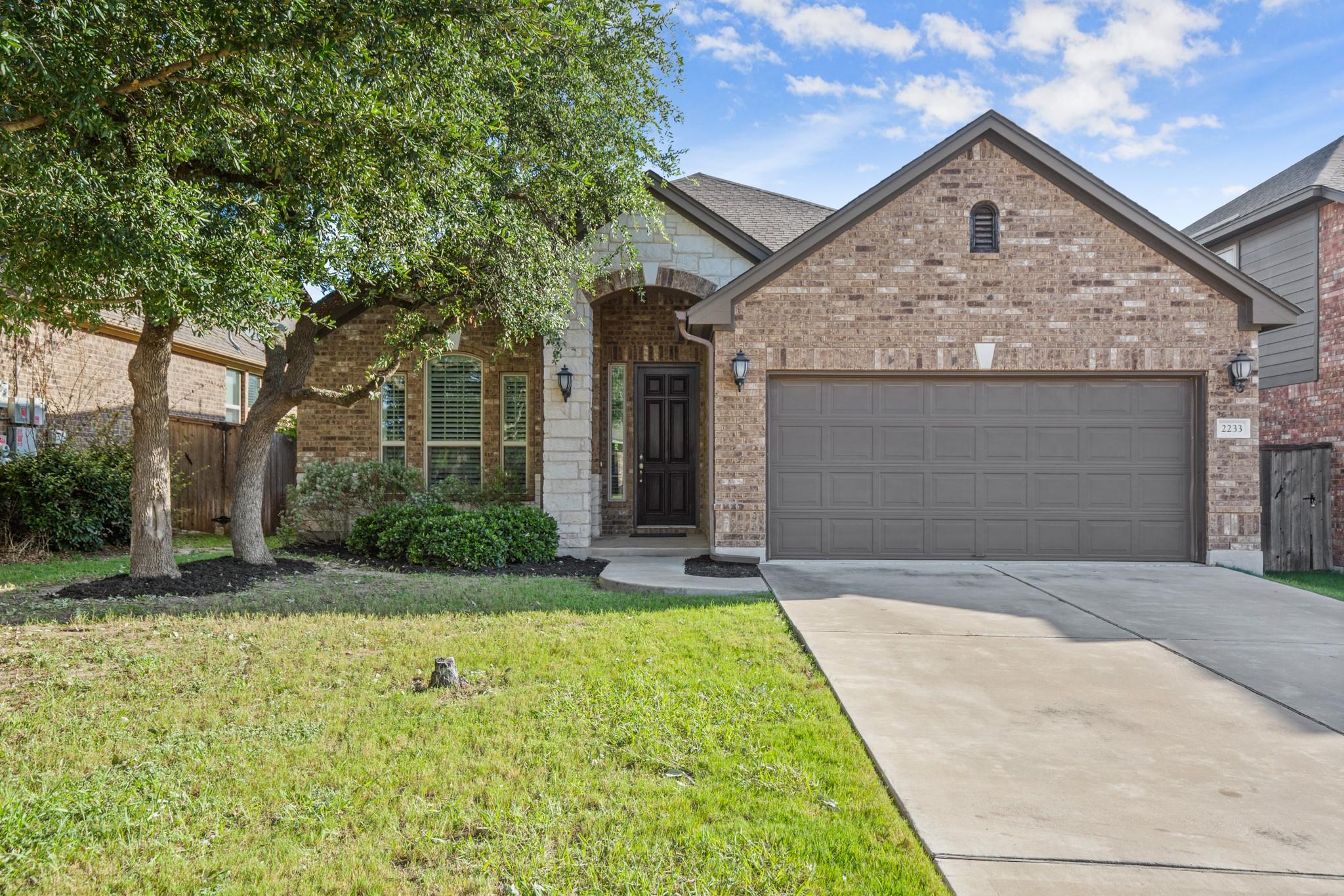 2233 Yaupon Range DR