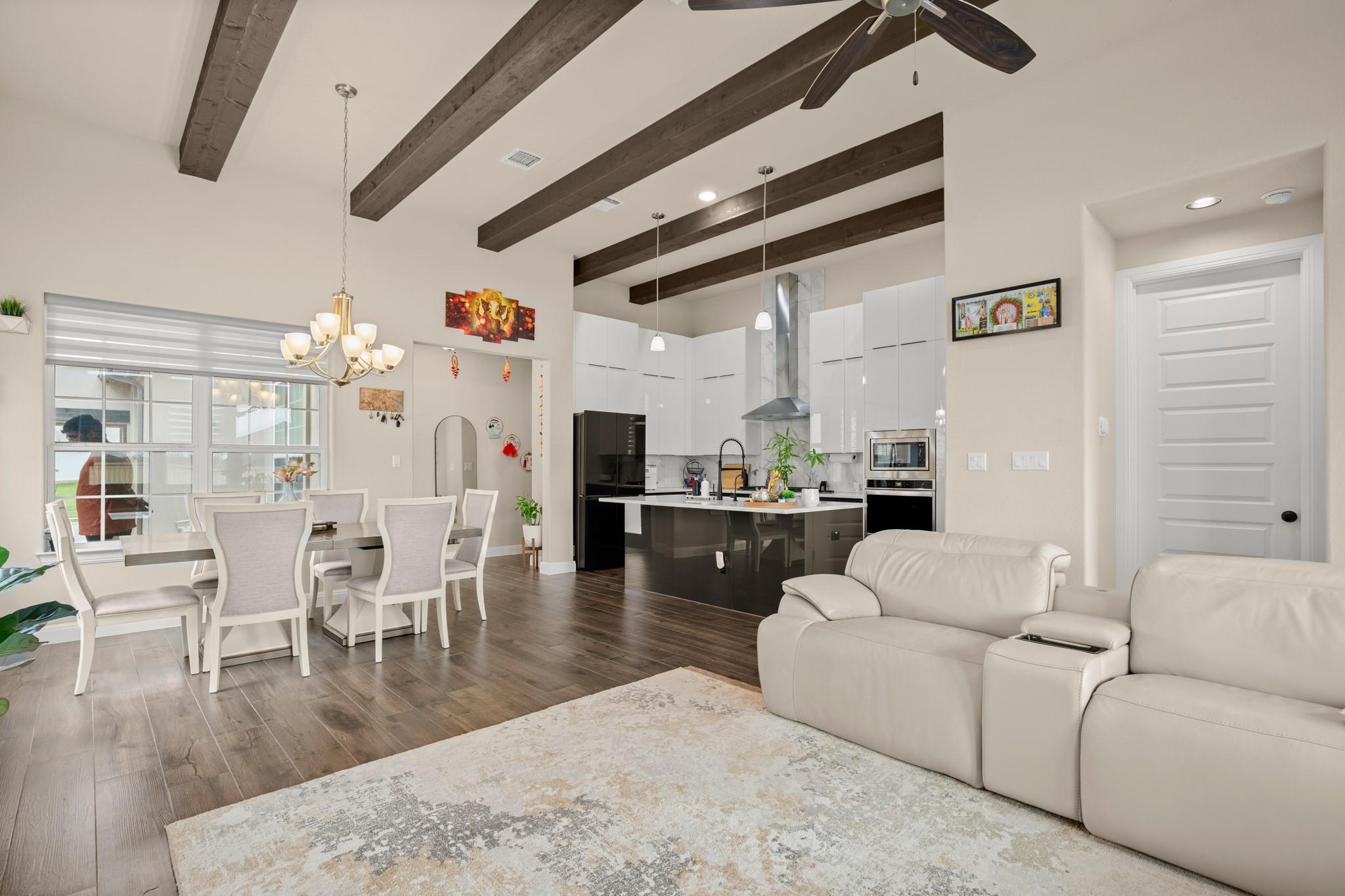 525 Faith DR