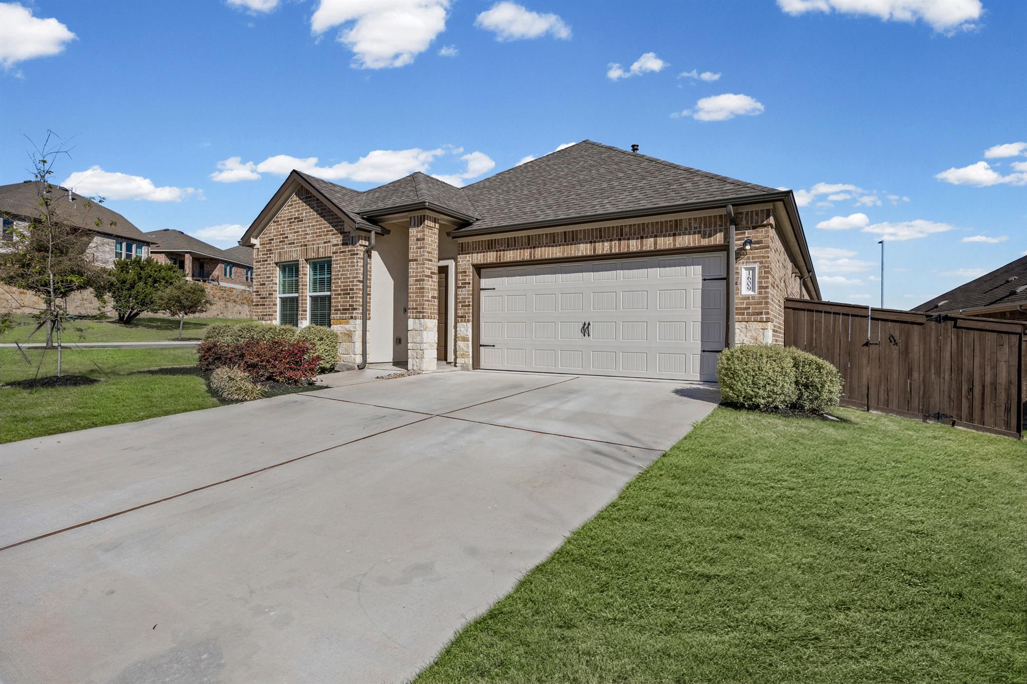 1609 Woolsey WAY
